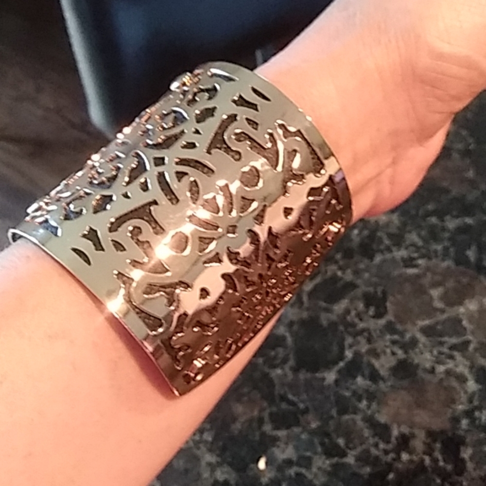 Bracelet - Picture 2 of 3
